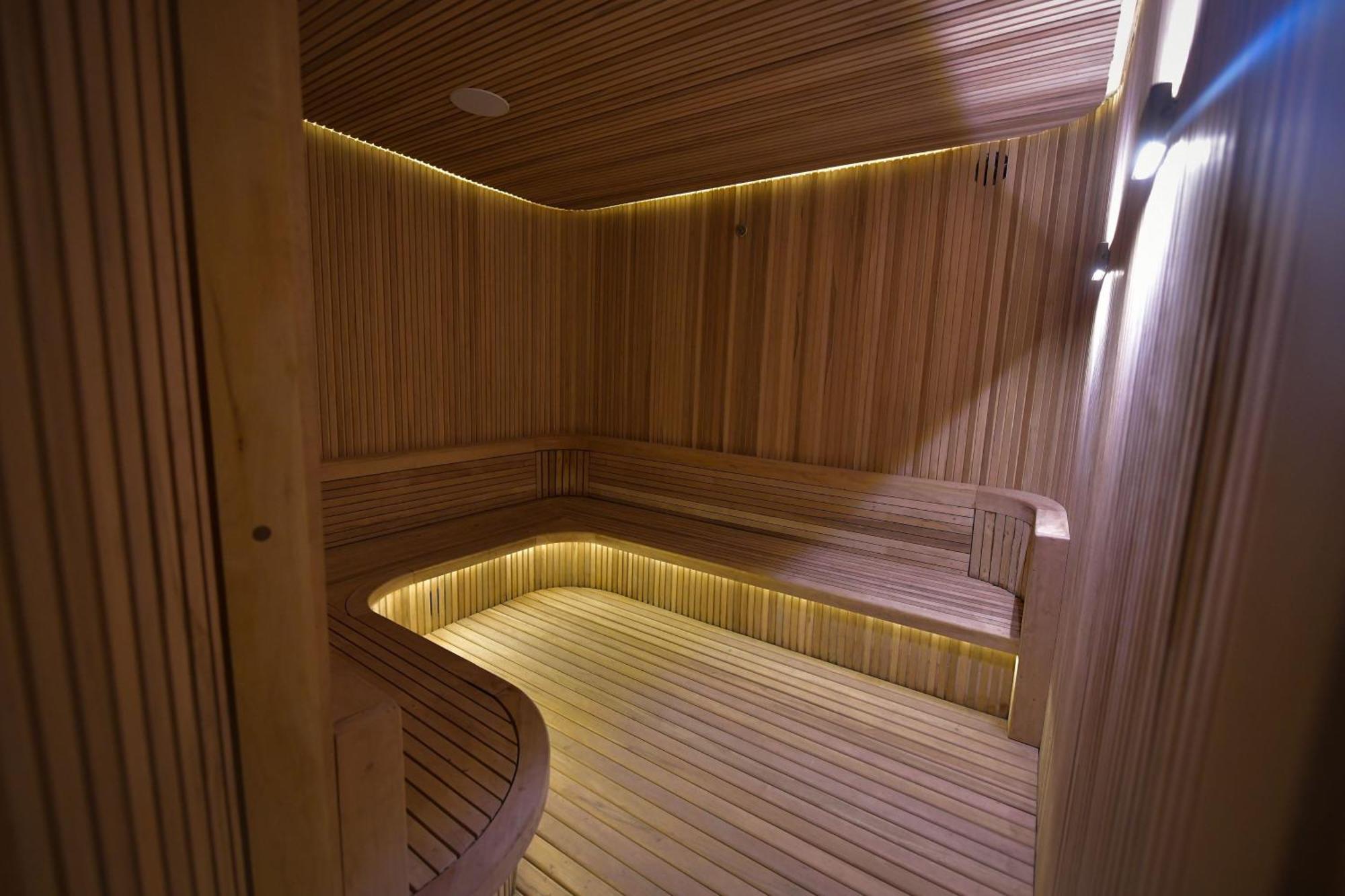 โลส ตาฆีโบส โฮเต็ล แอนด์ คอนเวนชั่น เซ็นเตอร์ Hotel ซานตาครูซเดอลาเซียร์รา ภายนอก รูปภาพ