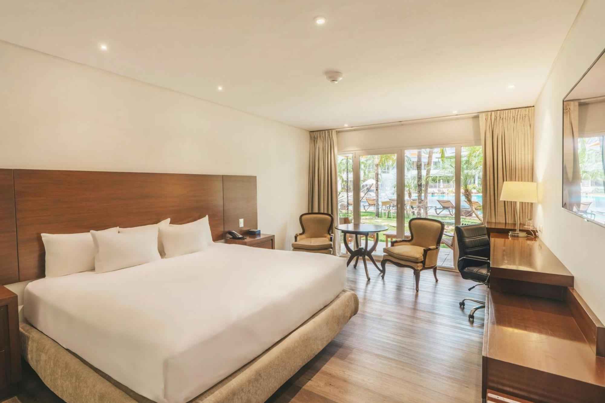 โลส ตาฆีโบส โฮเต็ล แอนด์ คอนเวนชั่น เซ็นเตอร์ Hotel ซานตาครูซเดอลาเซียร์รา ภายนอก รูปภาพ