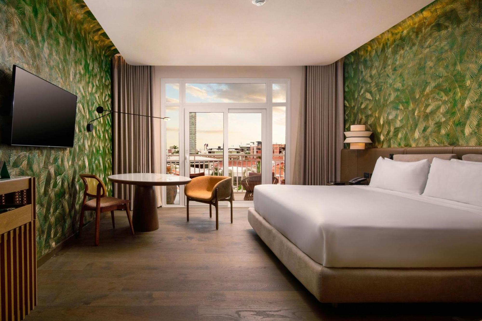 โลส ตาฆีโบส โฮเต็ล แอนด์ คอนเวนชั่น เซ็นเตอร์ Hotel ซานตาครูซเดอลาเซียร์รา ภายนอก รูปภาพ